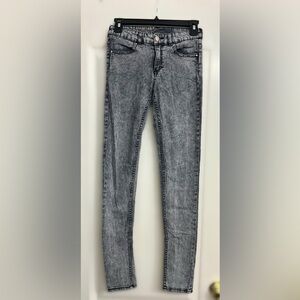 H&M High Waisted Gray Skinny Jeans with Distressed Look